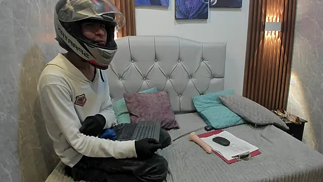 Troy boy19 online show from October 30, 7:59 pm