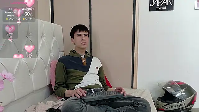 Troy boy19 online show from October 24, 9:05 pm