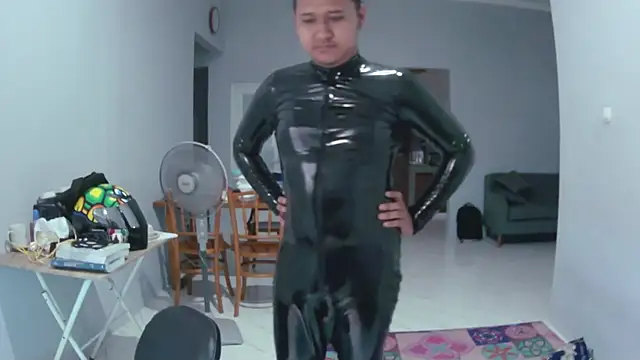 latexidn online show from March 8, 9:35 am