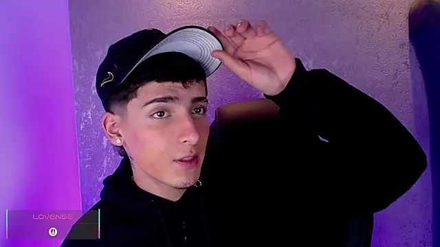 MateoMitchell online show from November 15, 6:04 am