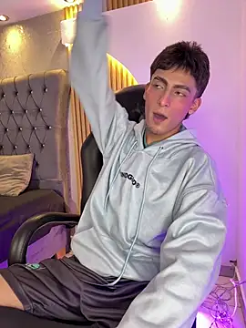 MateoMitchell online show from April 27, 4:42 am