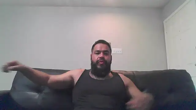 Snapshot of BigJohnBear39 chatting on October 21, 5:32 am BigJohnBear39 online show from October 21, 5:32 am