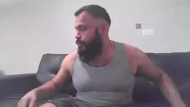 BigJohnBear39 online show from October 4, 5:34 am