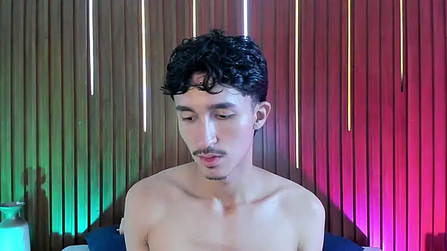 Snapshot of TOBIASFERRER chatting on October 13, 6:47 pm TOBIASFERRER online show from October 13, 6:47 pm