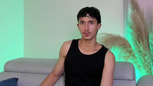 Snapshot of TOBIASFERRER chatting on October 22, 8:56 pm TOBIASFERRER online show from October 22, 8:56 pm