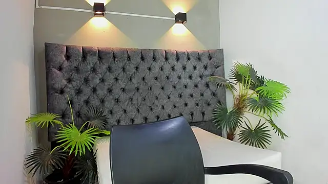 COMPTON 01 online show from November 14, 3:42 am