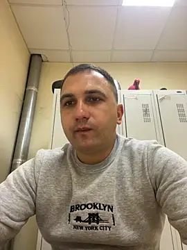 Snapshot of Mahrovmaxim chatting on October 9, 6:07 am Mahrovmaxim online show from October 9, 6:07 am