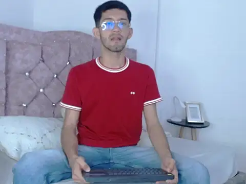 ianthompsoncut online show from November 15, 2:41 pm