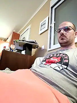 arksex32 online show from May 9, 8:43 pm