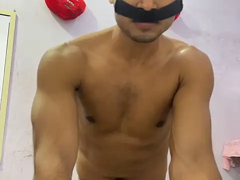 OooYessboyy online show from May 13, 8:28 pm