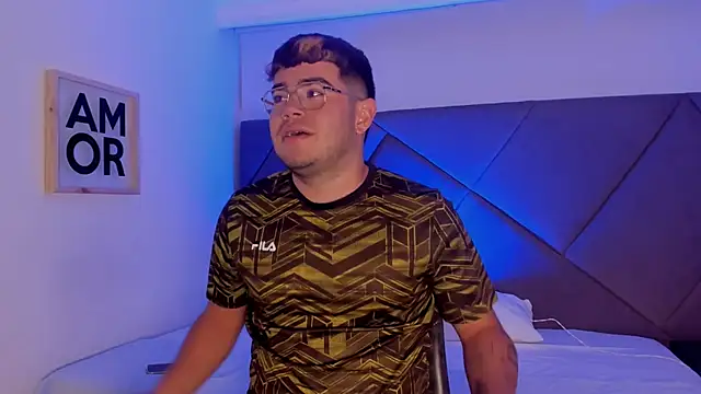 thiago occonor online show from November 3, 8:21 pm