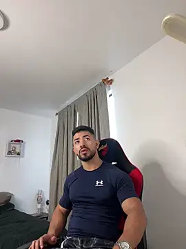 Ezzio Scolaro online show from March 2, 9:55 pm