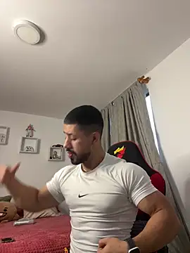 Ezzio Scolaro online show from November 28, 10:22 pm