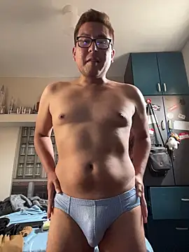 Snapshot of atreusfilho chatting on October 17, 4:33 pm atreusfilho online show from October 17, 4:33 pm