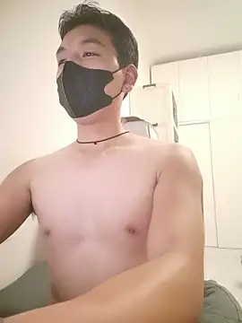 Snapshot of xqcbb_10 chatting on October 11, 6:12 pm xqcbb 10 online show from October 11, 6:12 pm