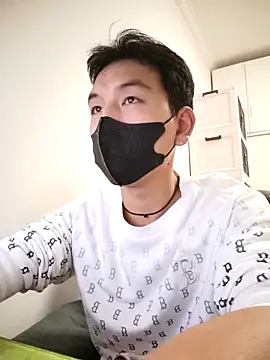 Snapshot of xqcbb_10 chatting on October 13, 4:57 pm xqcbb 10 online show from October 13, 4:57 pm