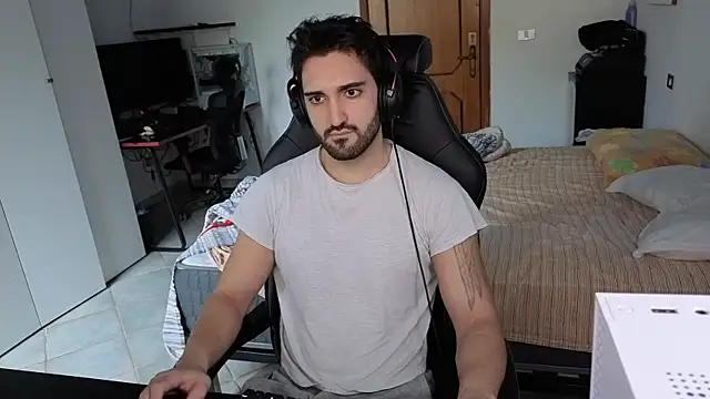 Al3xox02 online show from February 15, 11:29 am