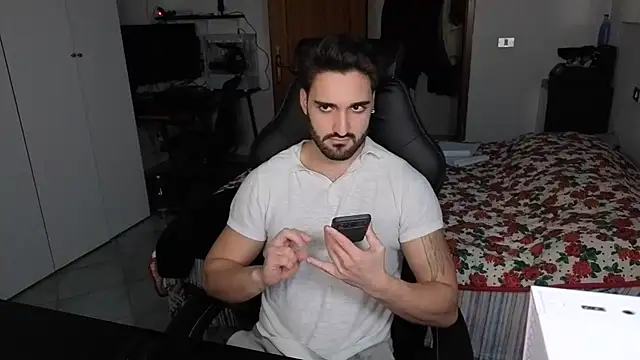 Al3xox02 online show from February 7, 5:40 pm