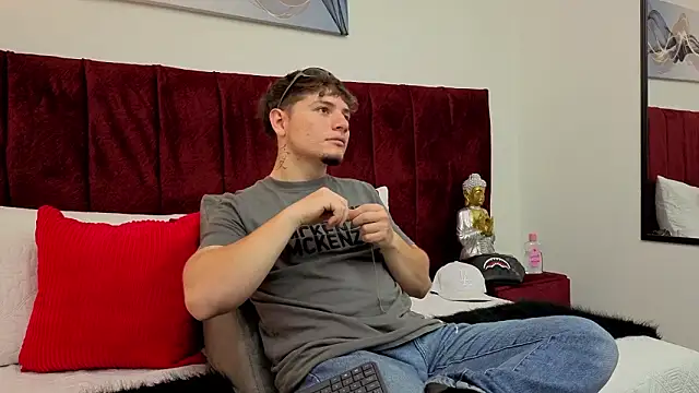 Leoo Miller online show from March 15, 12:24 pm