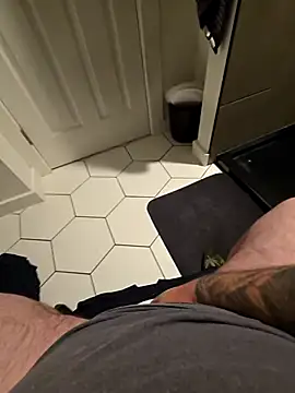 Zombie303 online show from November 17, 12:24 am