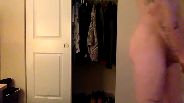 nvthvn555 online show from April 16, 12:10 am