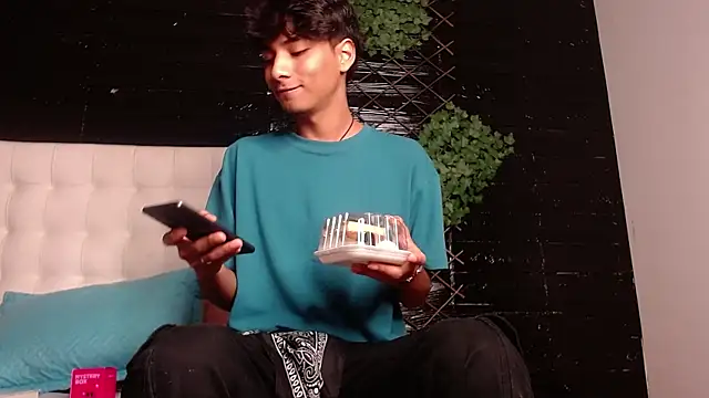 tyler wolf1  online show from November 14, 12:39 pm