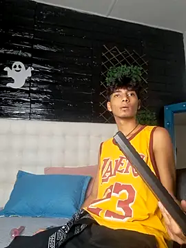 tyler wolf1  online show from November 11, 12:32 pm