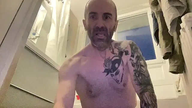 slave44nantes online show from February 4, 6:52 am