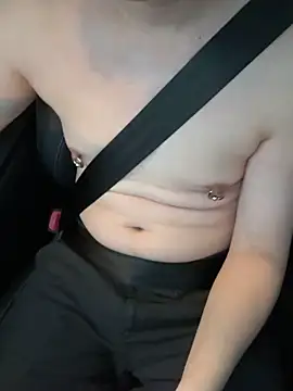 Snapshot of yichengm chatting on October 25, 10:28 am yichengm online show from October 25, 10:28 am