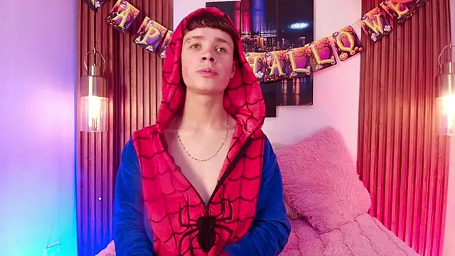 Snapshot of JackFrosst chatting on October 15, 1:08 pm JackFrosst online show from October 15, 1:08 pm