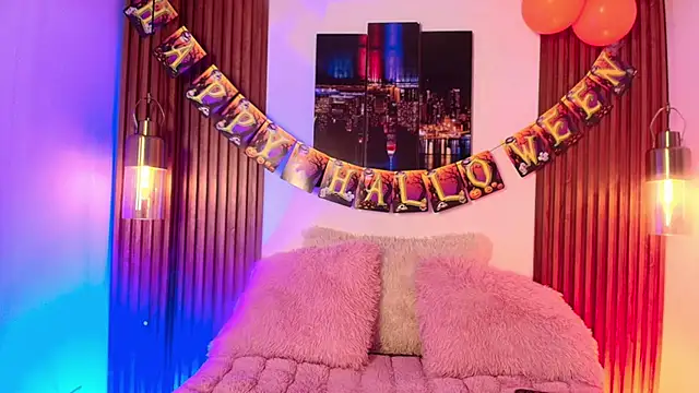 Snapshot of JackFrosst chatting on October 14, 1:07 pm JackFrosst online show from October 14, 1:07 pm