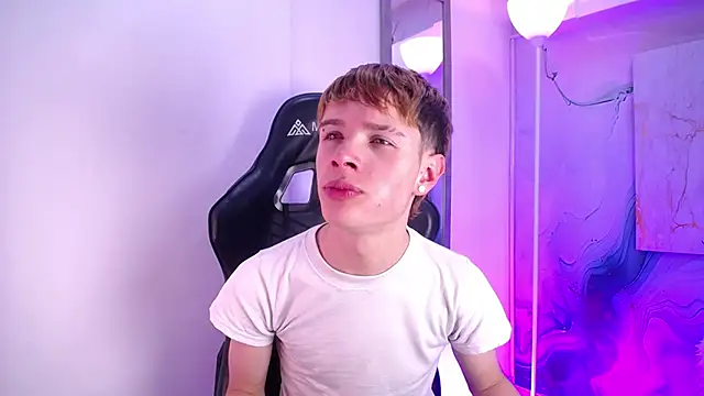 JackFrosst online show from June 26, 1:03 pm