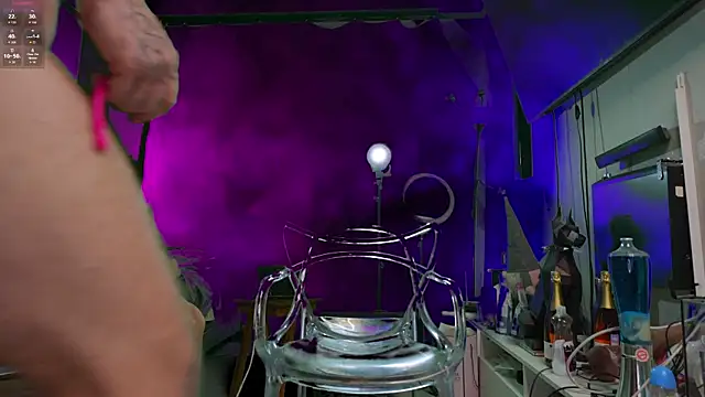 Snapshot of 69littlebig69 chatting on November 1, 1:26 pm 69littlebig69 online show from November 1, 1:26 pm