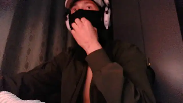 suicdemask online show from March 11, 5:53 pm