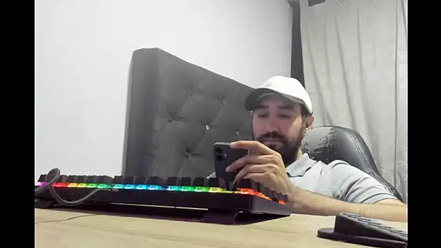 coolfriki online show from April 29, 2:38 am