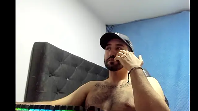 coolfriki online show from February 4, 11:44 pm