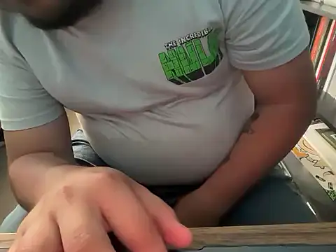 LeonHot8502 online show from April 11, 7:50 pm