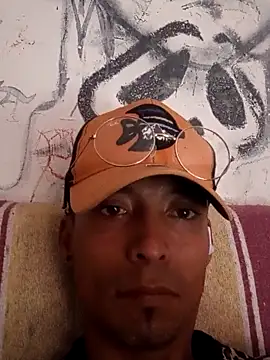 8uno online show from October 24, 7:04 pm