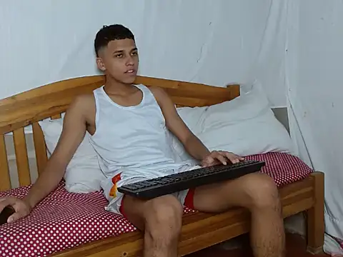 Snapshot of deivy_skinny01 chatting on October 28, 8:33 pm deivy skinny01 online show from October 28, 8:33 pm