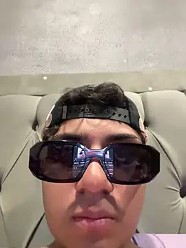 lain213 online show from October 11, 5:33 am