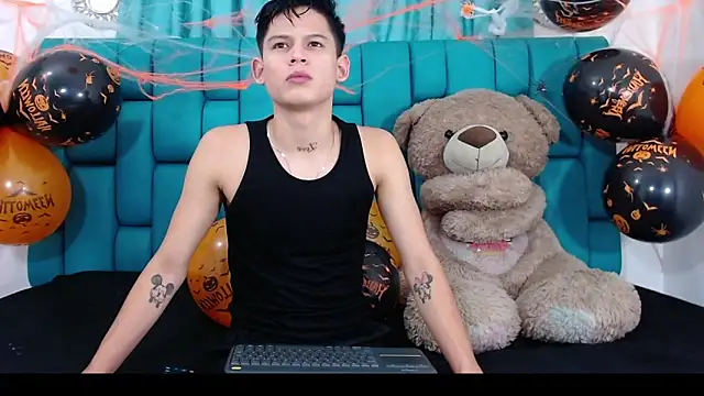 Snapshot of Brian_hot chatting on October 26, 12:07 pm Brian hot online show from October 26, 12:07 pm