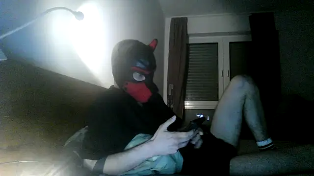 MolleDolle online show from November 12, 5:57 am