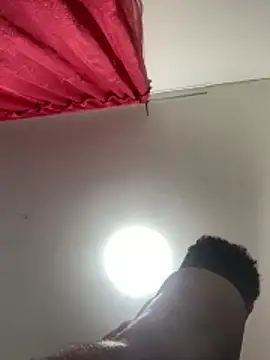 andresnoir  online show from February 5, 12:34 pm