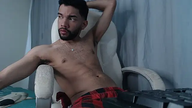 Snapshot of andresnoir_ chatting on October 23, 2:42 pm andresnoir  online show from October 23, 2:42 pm