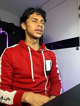 Snapshot of ErosDominant chatting on October 17, 7:01 am ErosDominant online show from October 17, 7:01 am