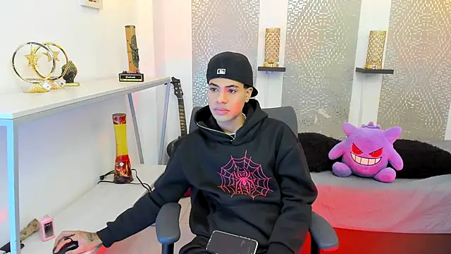 JacobBlackwell  online show from December 14, 7:54 pm