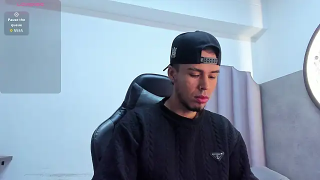 Rurik Jones online show from November 14, 12:28 pm