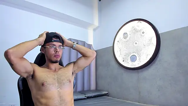 Rurik Jones online show from October 11, 12:53 pm