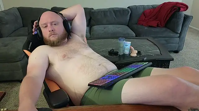 Snapshot of theballboy1 chatting on October 21, 4:48 am theballboy1 online show from October 21, 4:48 am