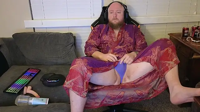 theballboy1 online show from April 18, 9:33 am